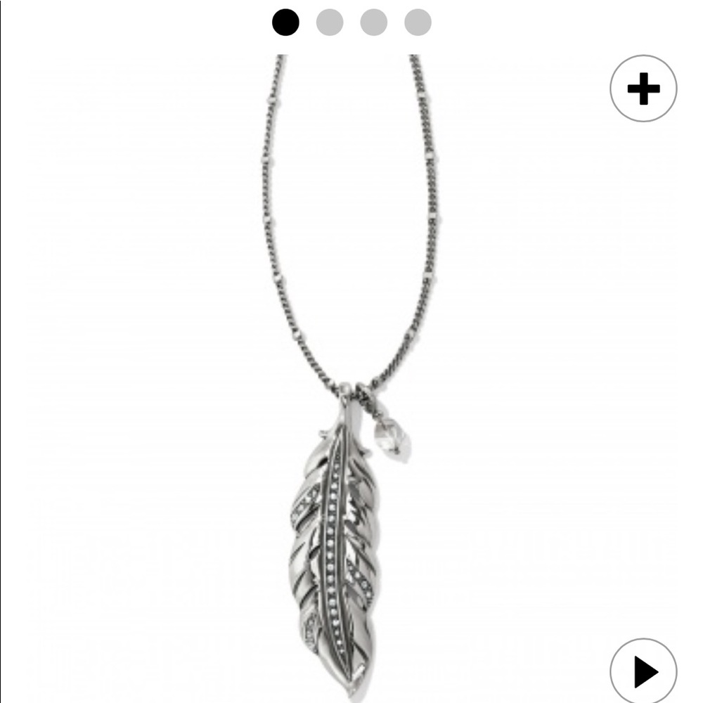 Von Maur Feather Necklace!!